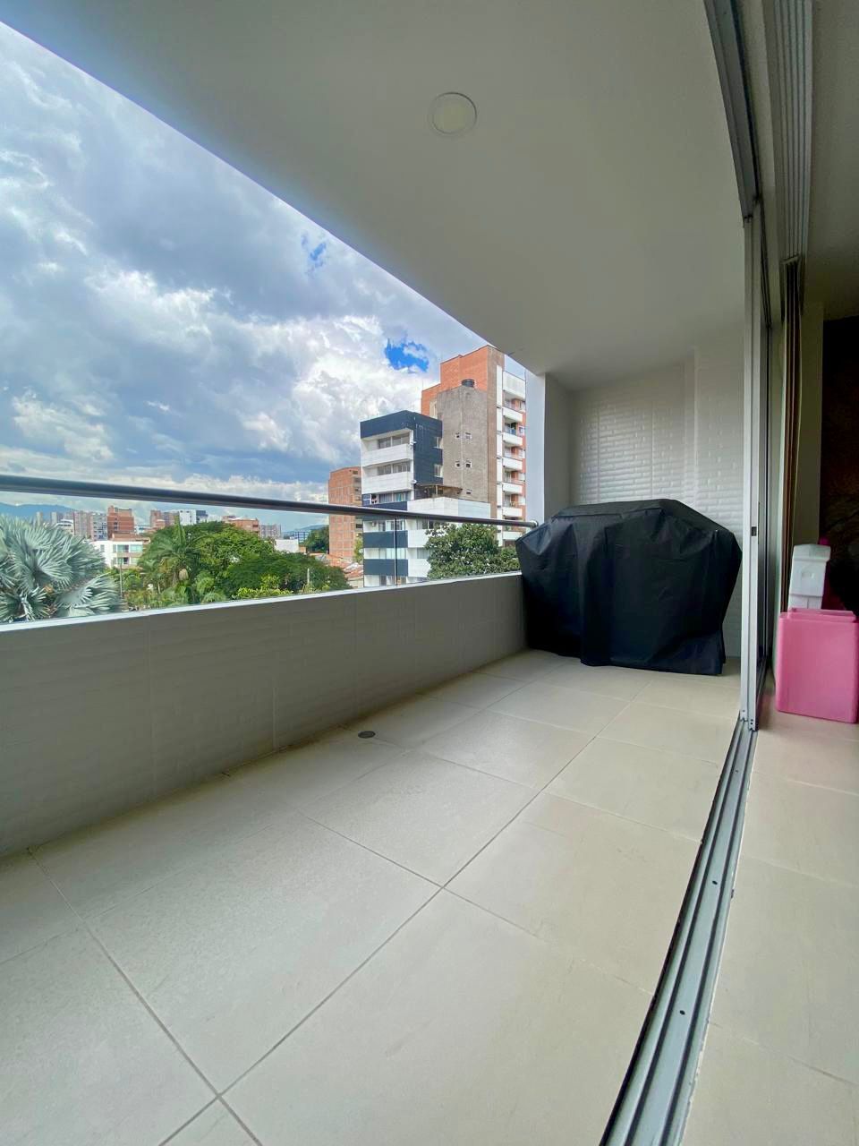 VENDO APARTAMENTO EN EL ESTADIO