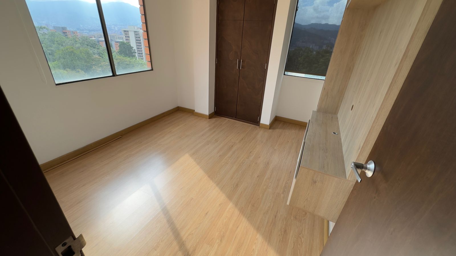 ARRIENDO APARTAMENTO EN EL POBLADO LA FRONTERA
