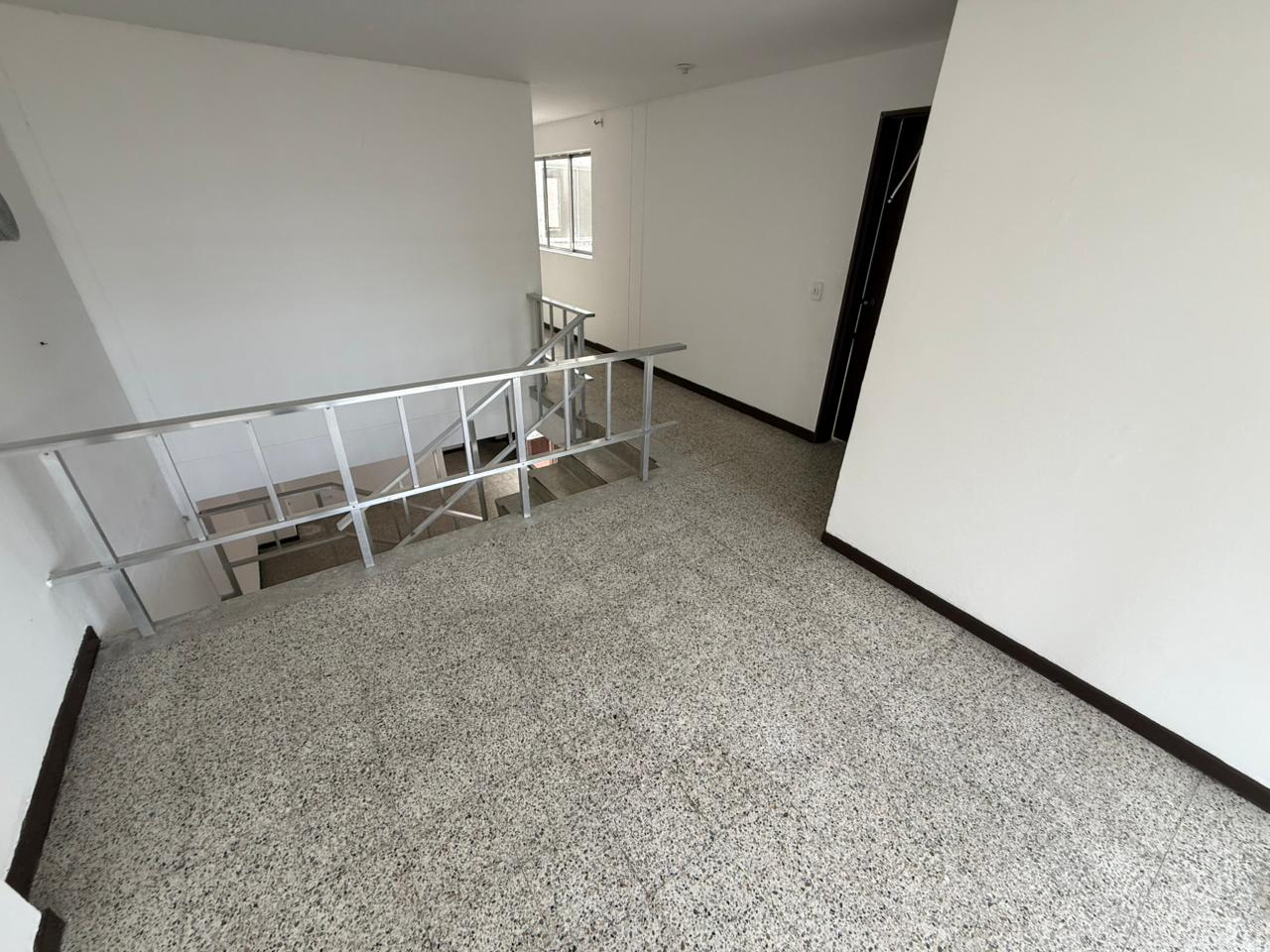 ARRIENDO CASA EN SANTA MONICA