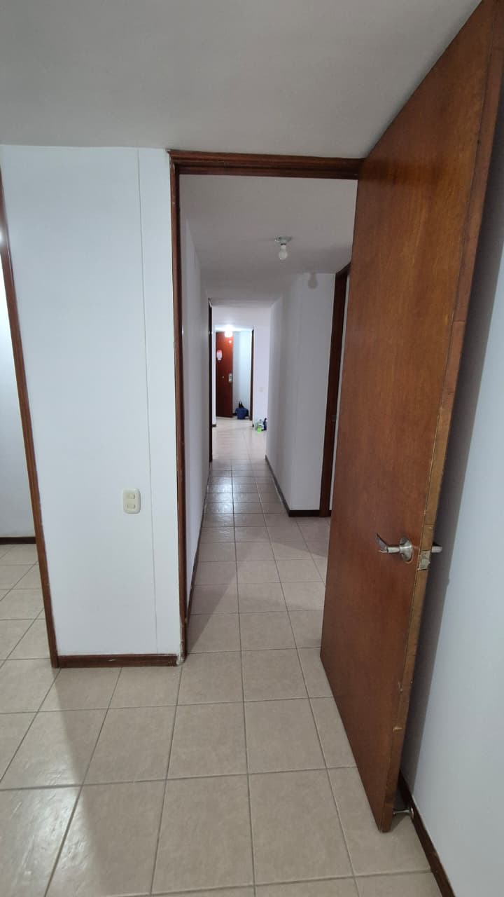 ARRIENDO APARTAMENTO EN EL POBLADO