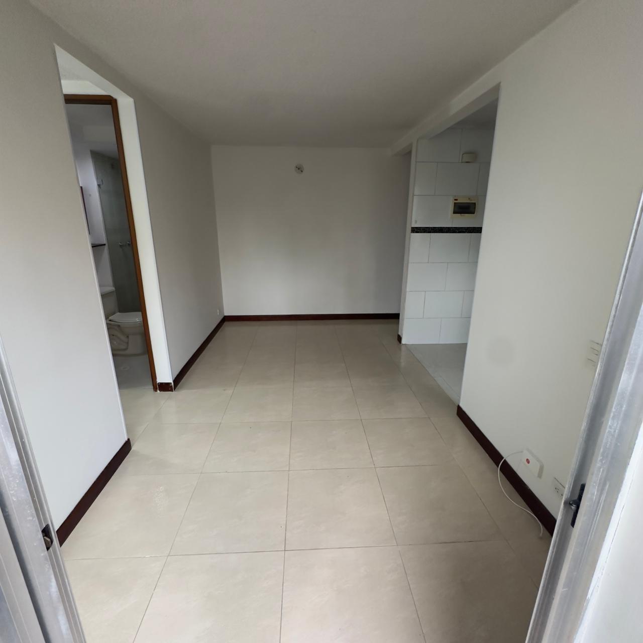 ARRIENDO APARTAMENTO EN LA LOMA DE LOS BERNAL