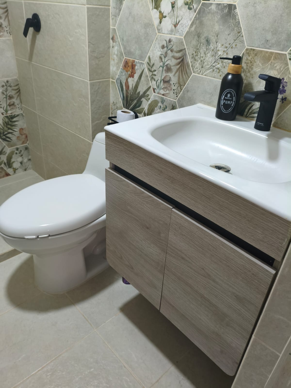 VENDO APARTAMENTO EN LA LOMA DE LOS BERNAL