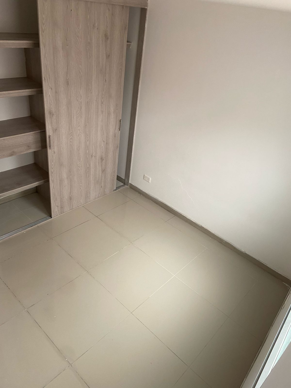 VENDO APARTAMENTO EN EL ESTADIO