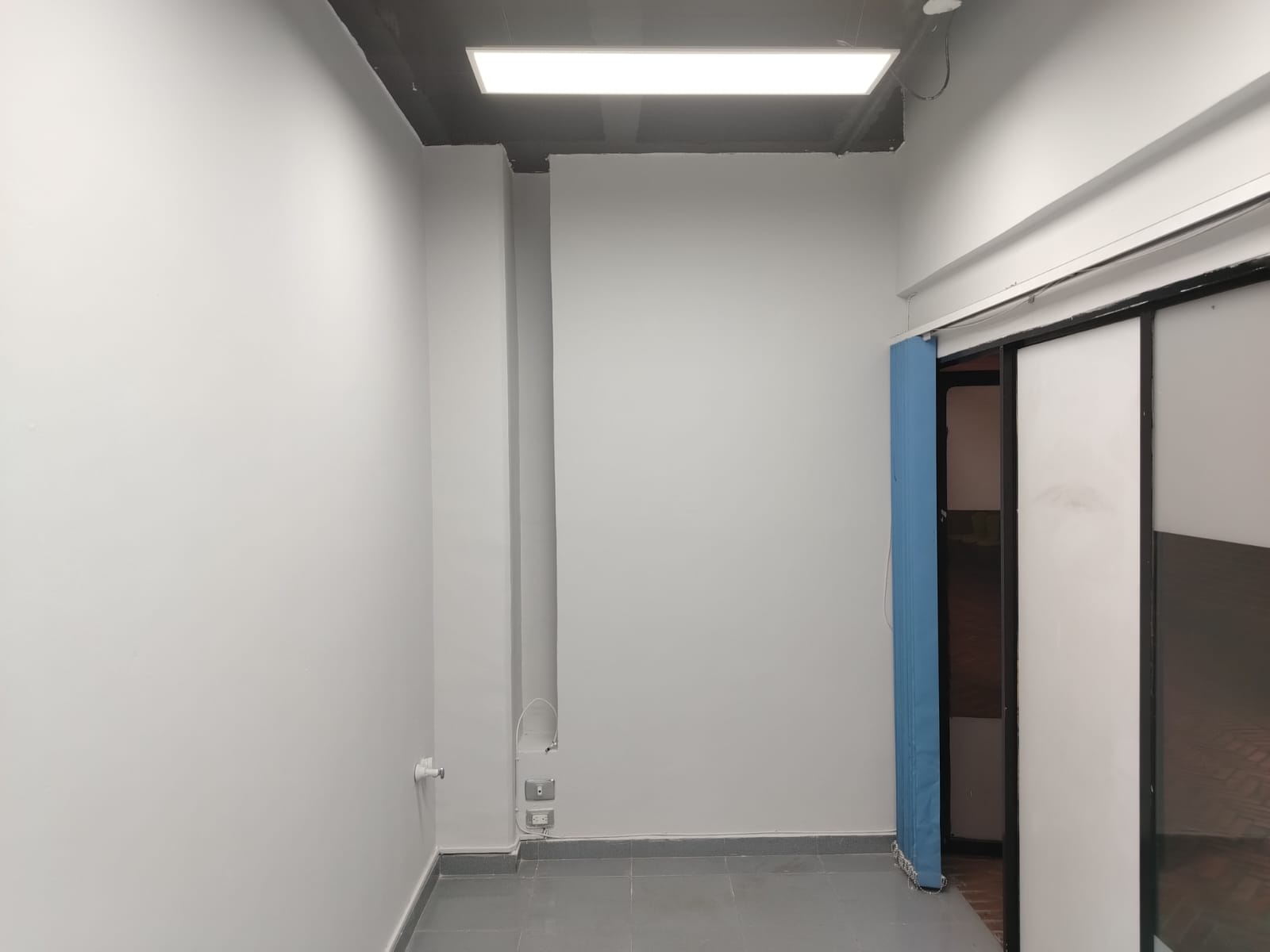 ARRIENDO OFICINA EN EL POBLADO