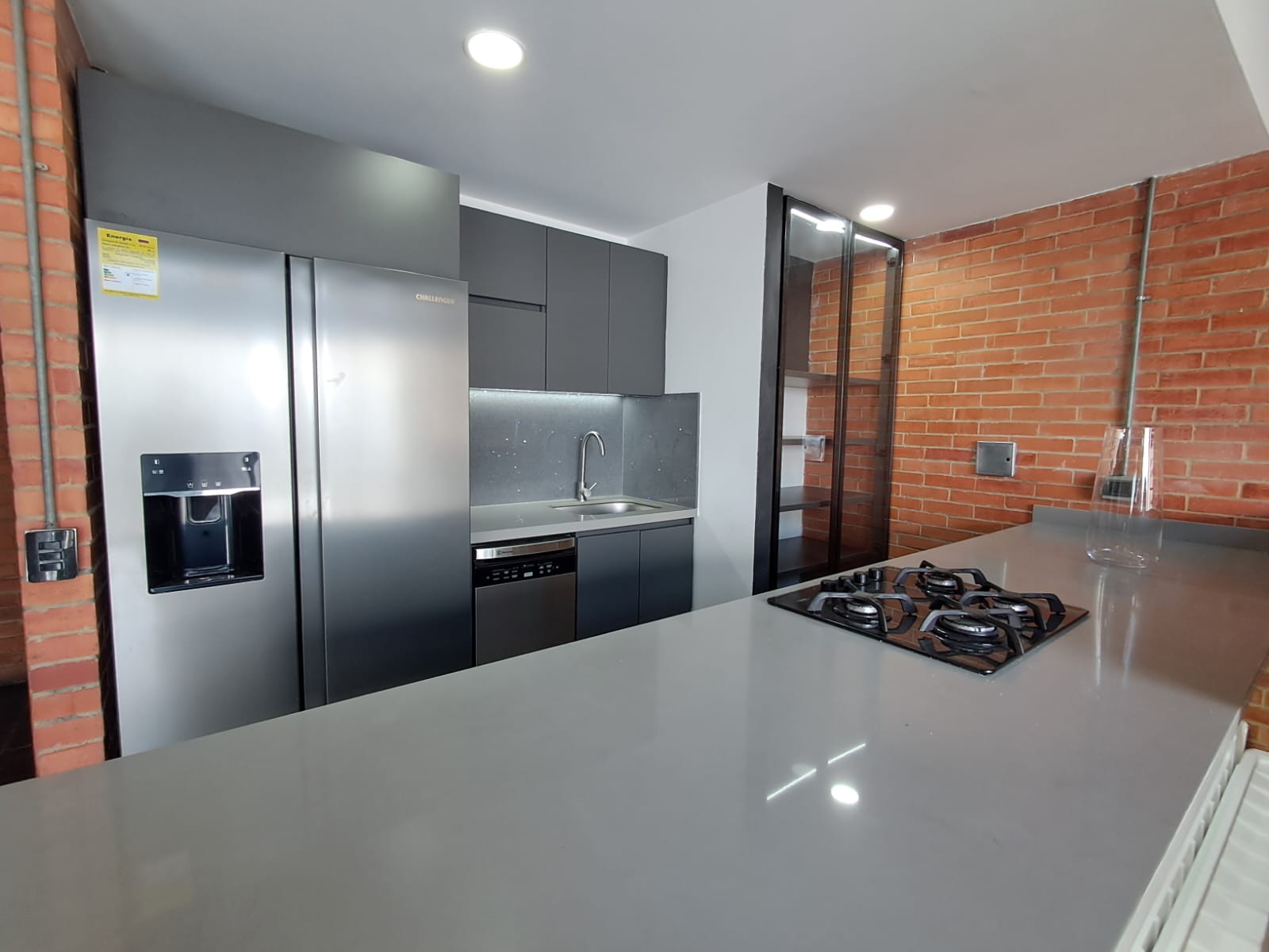 ARRIENDO APARTAESTUDIO EN EL POBLADO ASTORGA