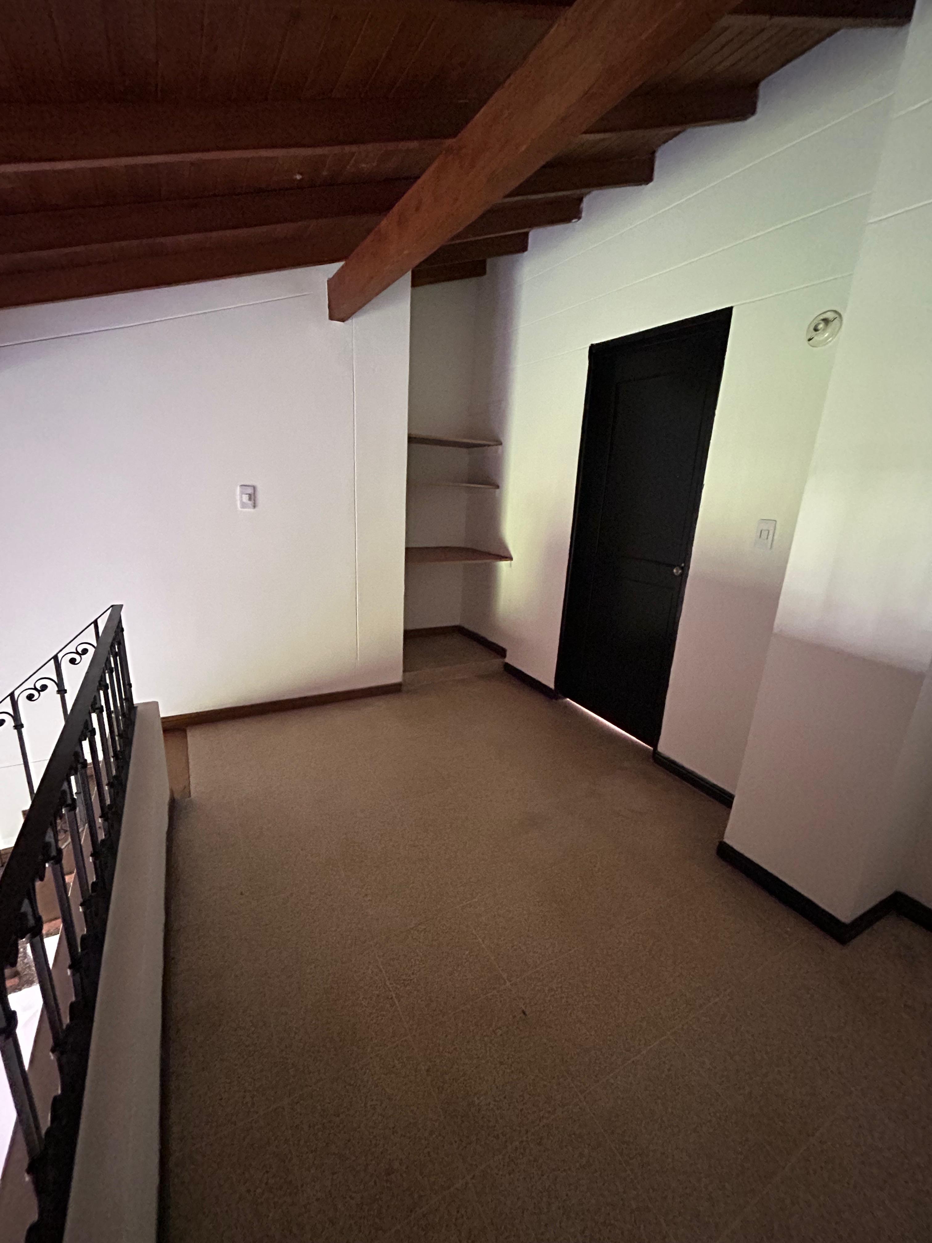 Arriendo apartamento duplex en simon bolivar