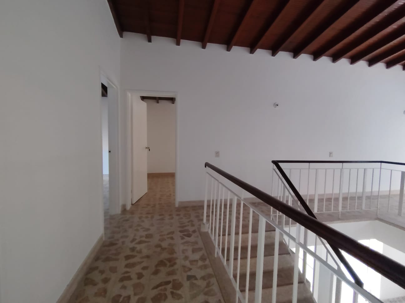 Se arrienda casa en simón bolívar