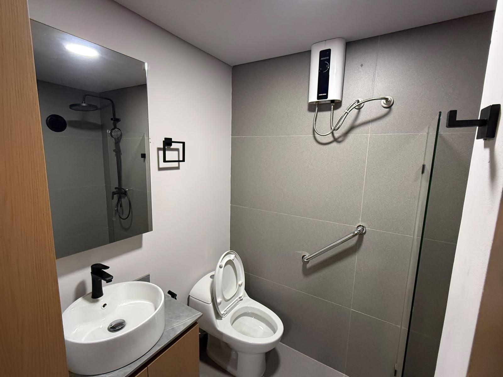 ARRIENDO SUITES AMOBLADAS EN BELEN ROSALES