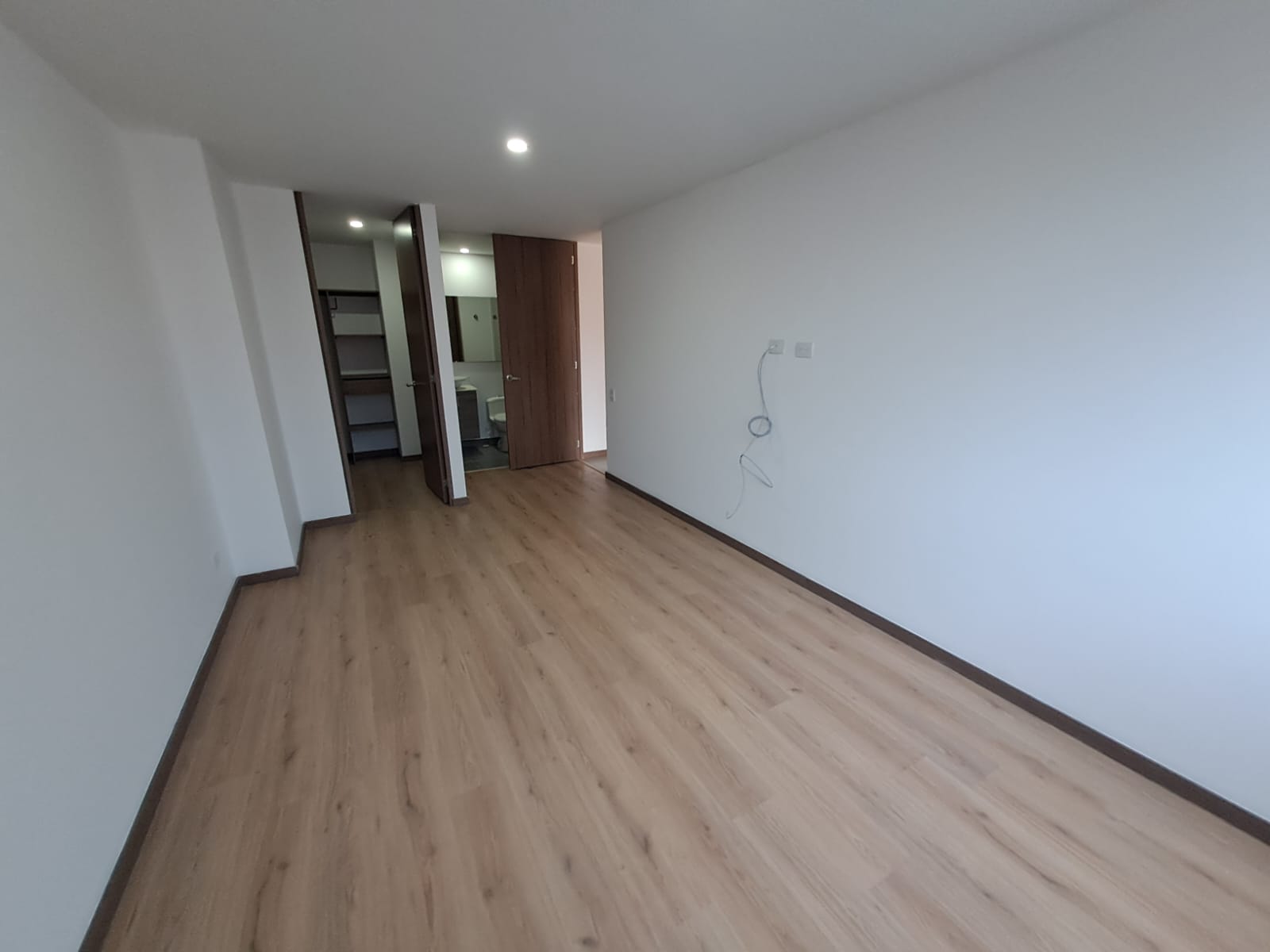 ARRIENDO APARTAMENTO ENVIGADO LOMA DE LAS BRUJAS  BIOCITY GRAND
