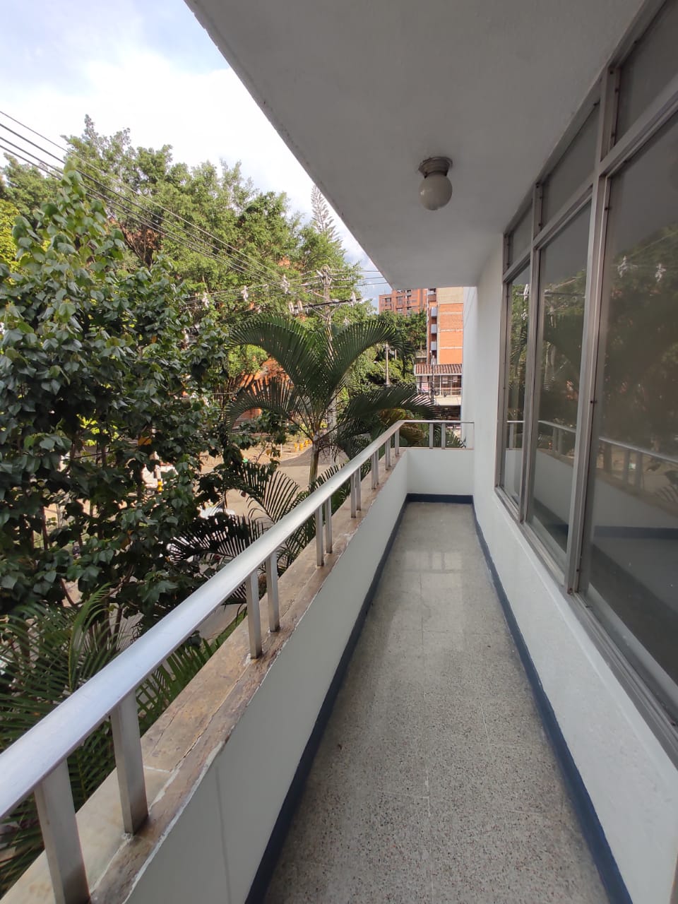 ARRIENDO SEGUNDO PISO  EN LA CASTELLANA