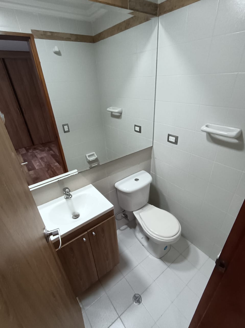 Arrienda Apartamento Loma de los Bernal