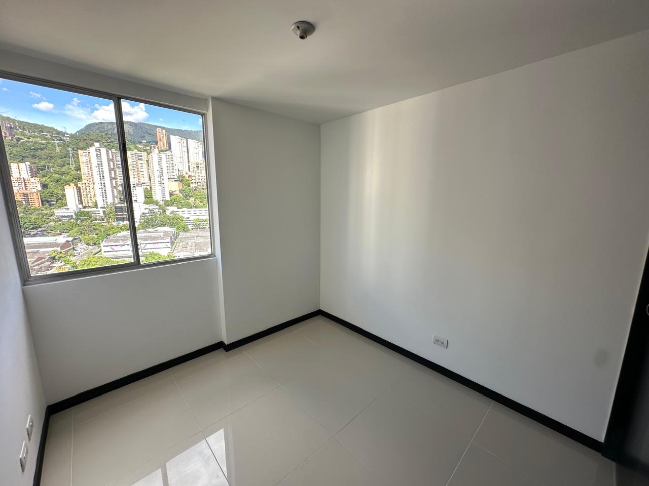 ARRIENDO APARTAMENTO CIUDAD DEL RIO