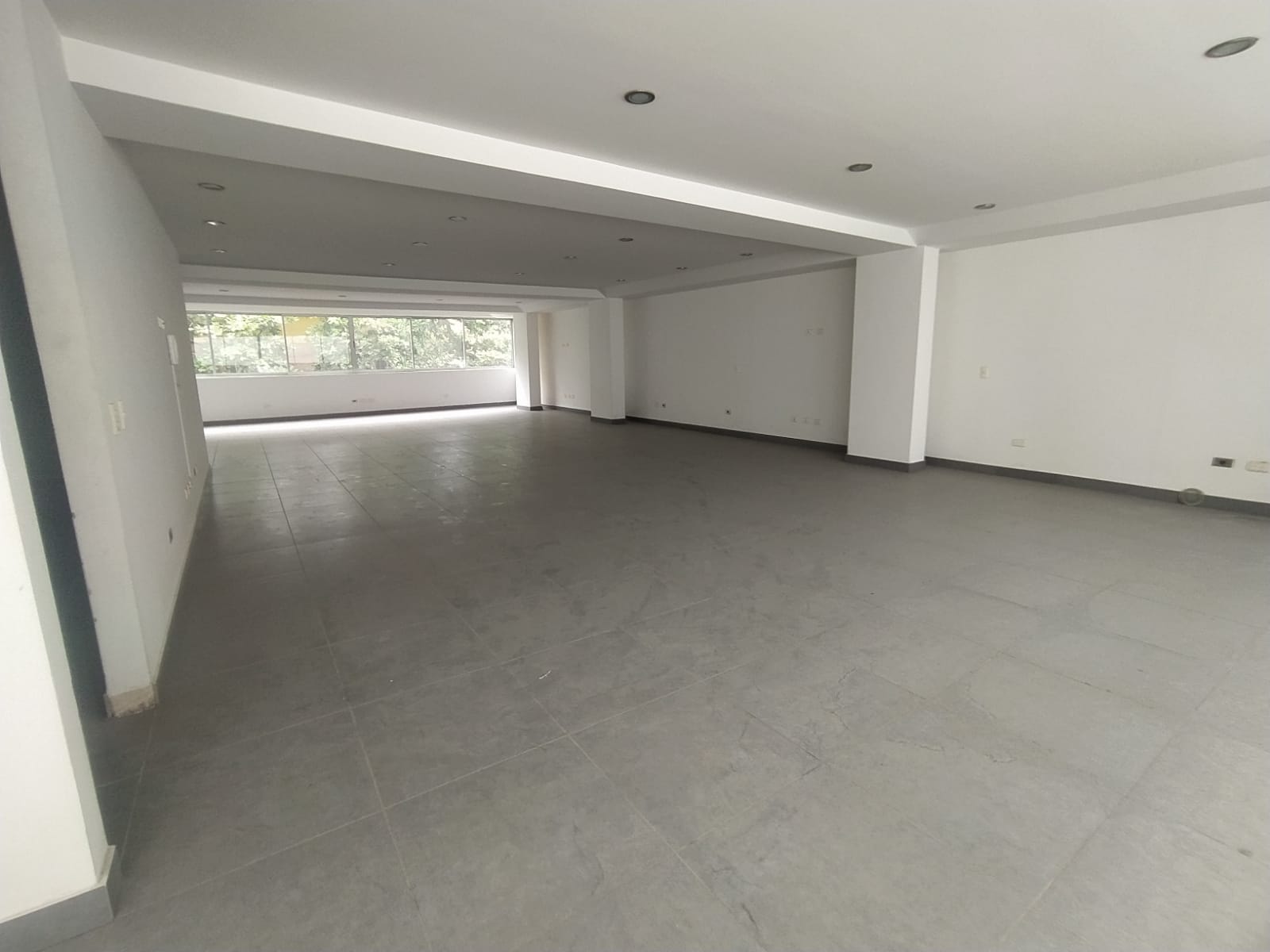 Arriendo Local En El Estadio