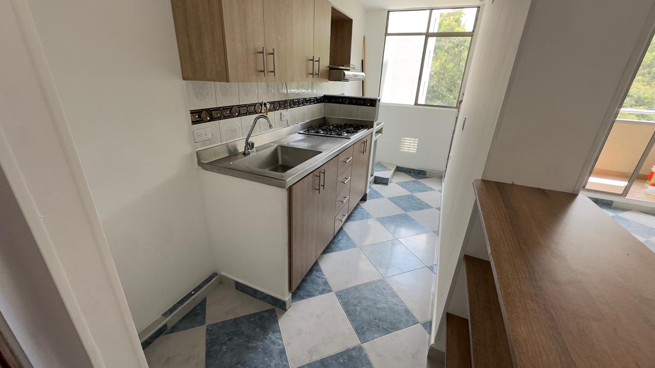 ARRIENDO APARTAMENTO EN RODEO ALTO