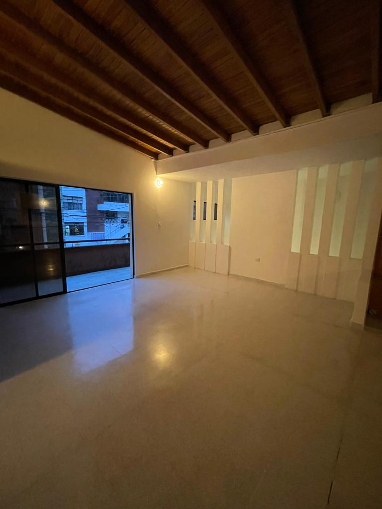 ARRIENDO CASA LOCAL EN LAURELES