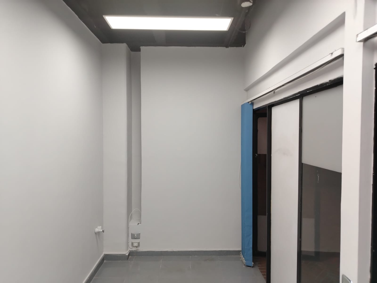 ARRIENDO OFICINA EN EL POBLADO