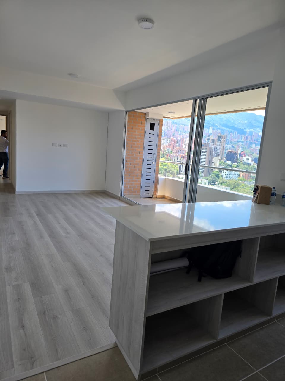 ARRIENDO APARTAMENTO EN CUIDAD DEL RIO