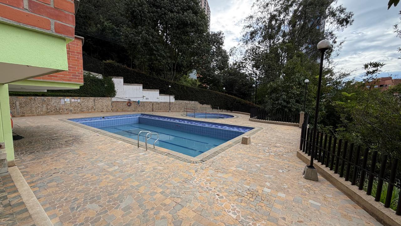 VENDO APARTAMENTO EN SABANETA