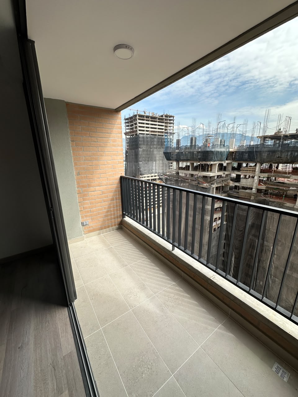 ARRIENDO APARTAMENTO EN CUIDAD DEL RIO