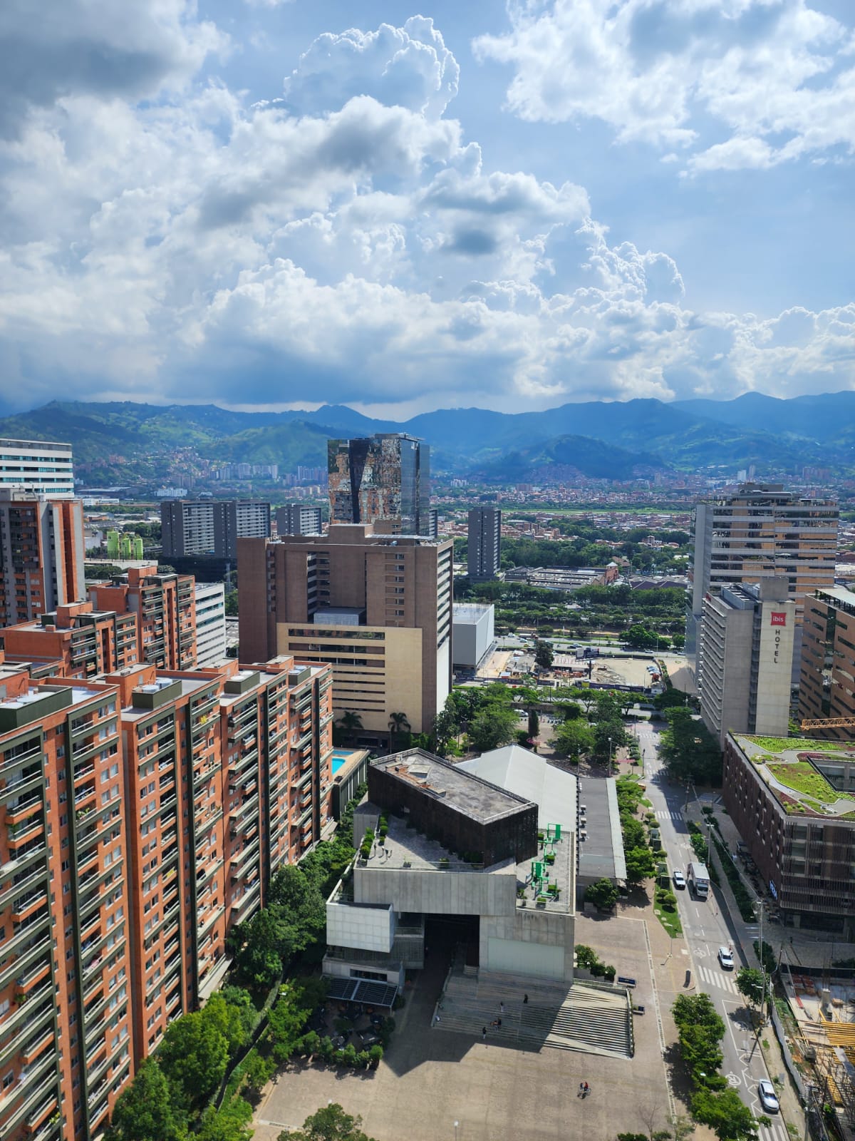 ARRIENDO APARTA ESTUDIO TIPO LOFT AMOBLADO EN CIUDAD DEL RIO