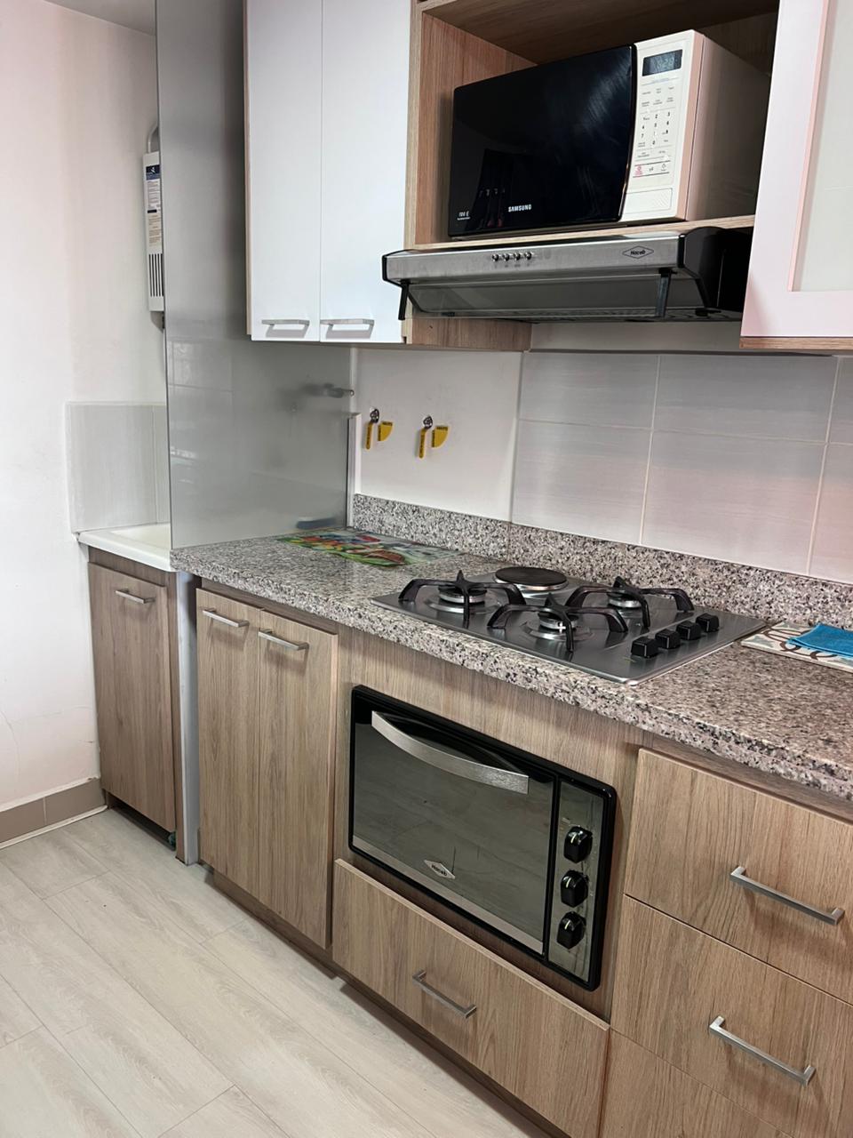 VENDO APARTAMENTO EN SABANETA PARQUE