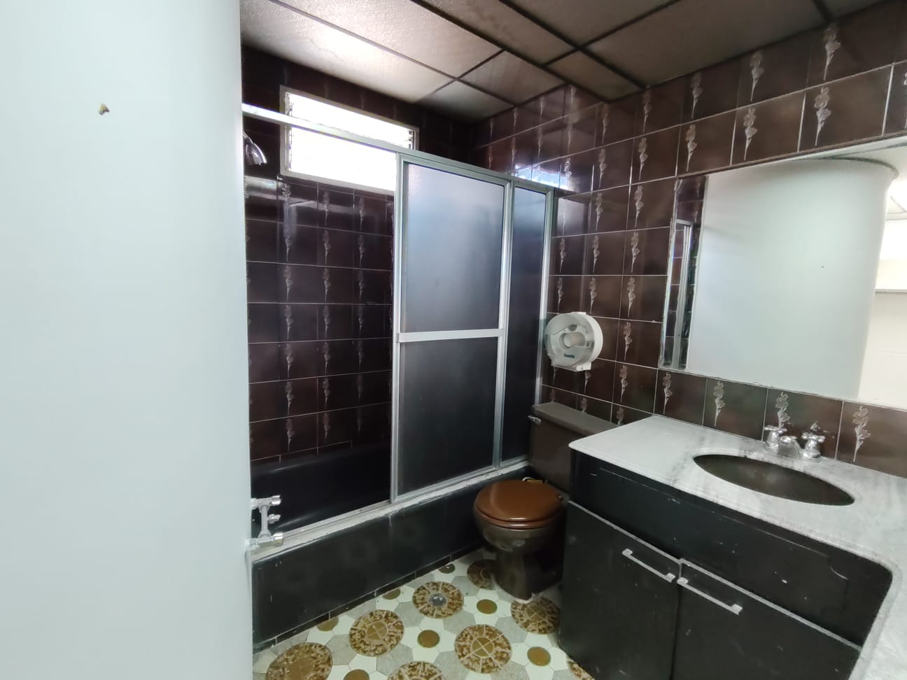 Se arrienda casa en simón bolívar