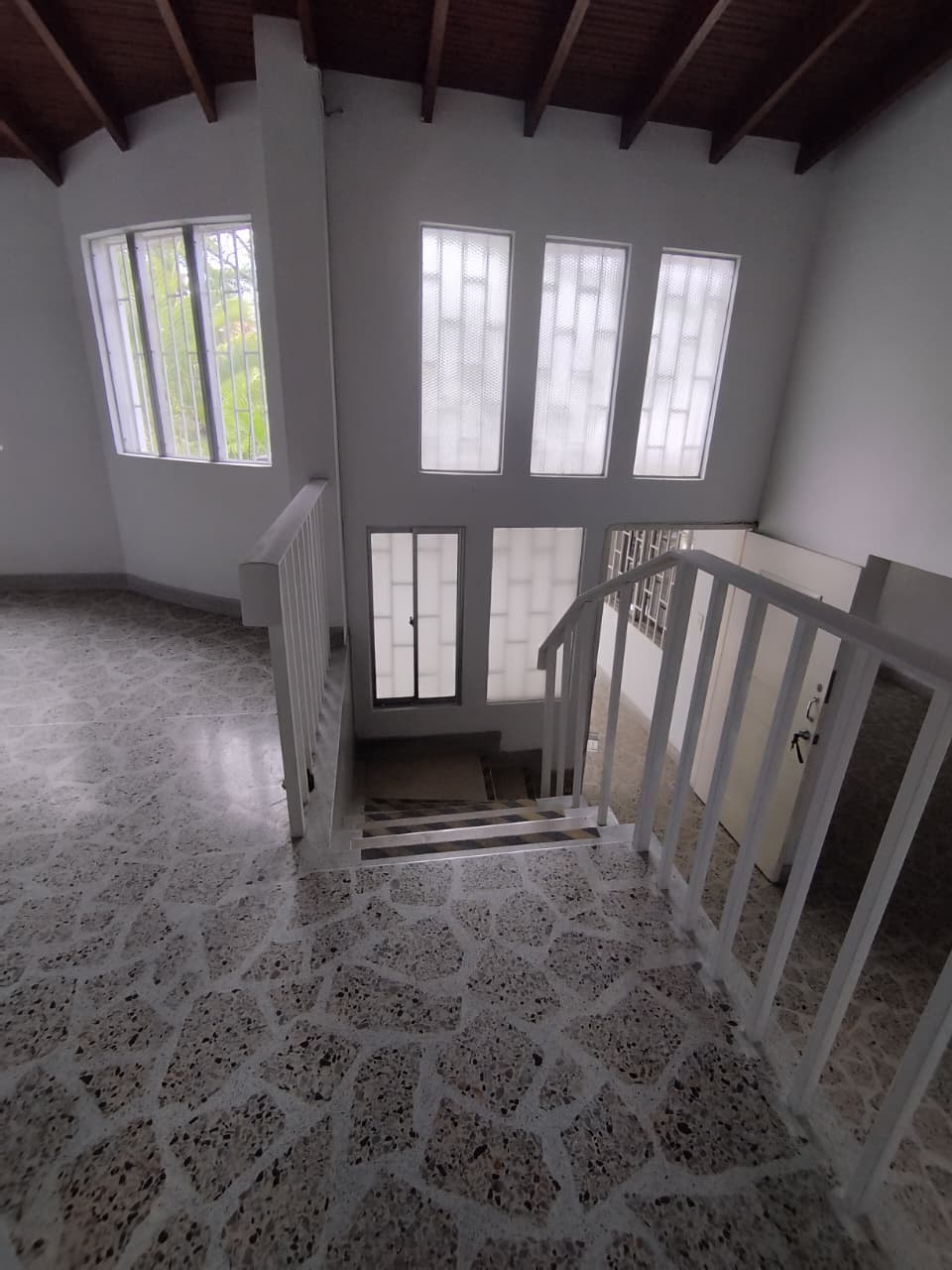 Arriendo casa en simón bolívar