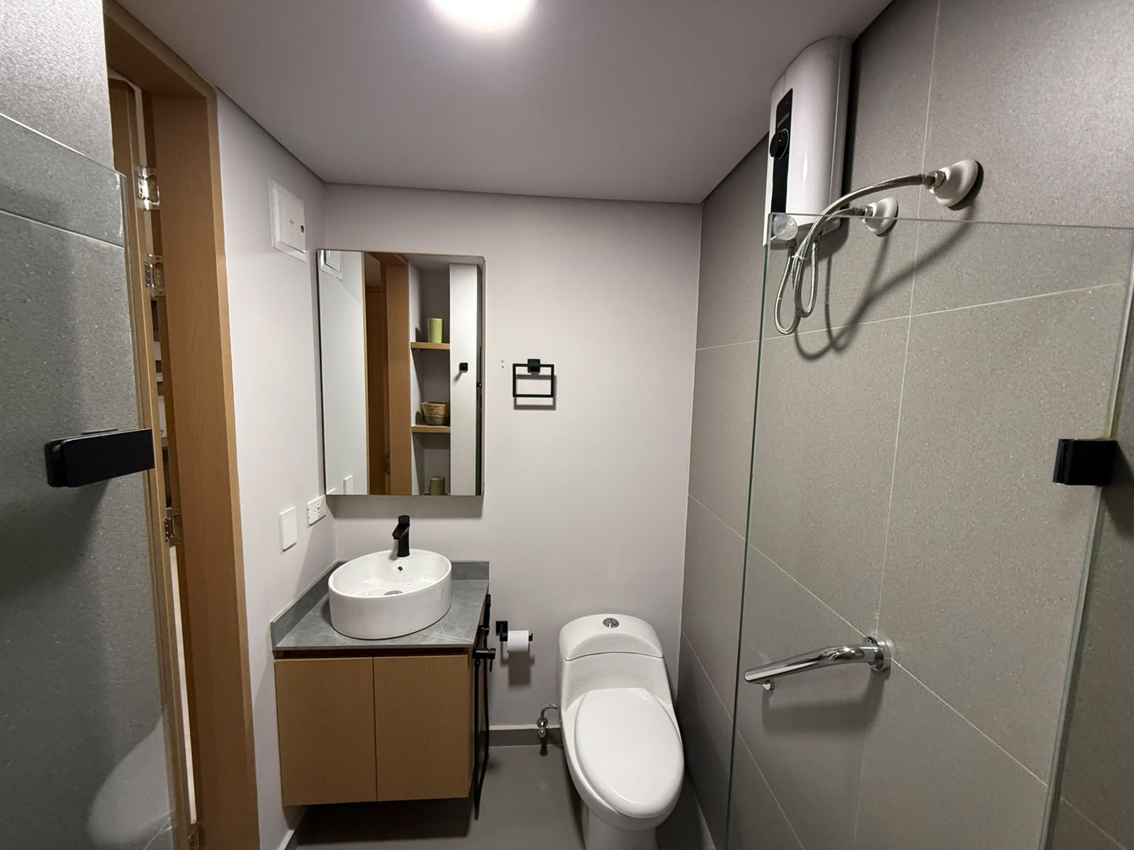 ARRIENDO SUITES AMOBLADAS EN BELEN ROSALES