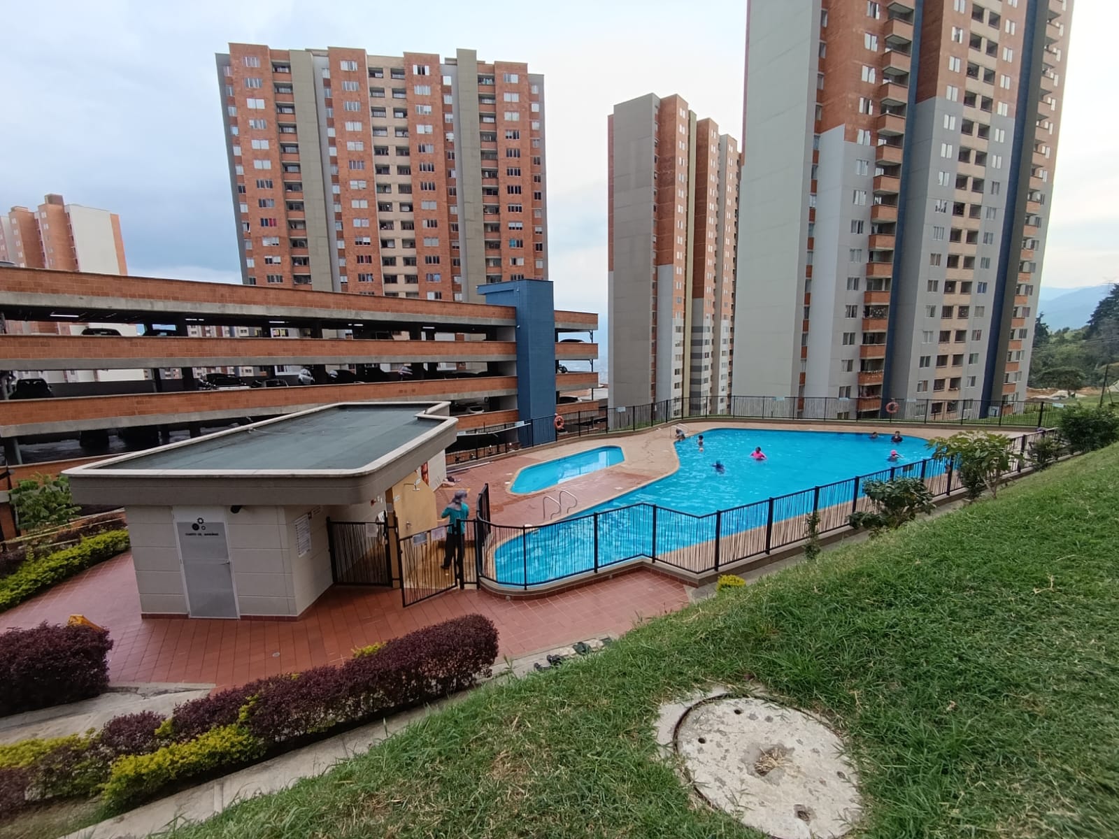 Vendo Apartamento en Robledo Pajarito