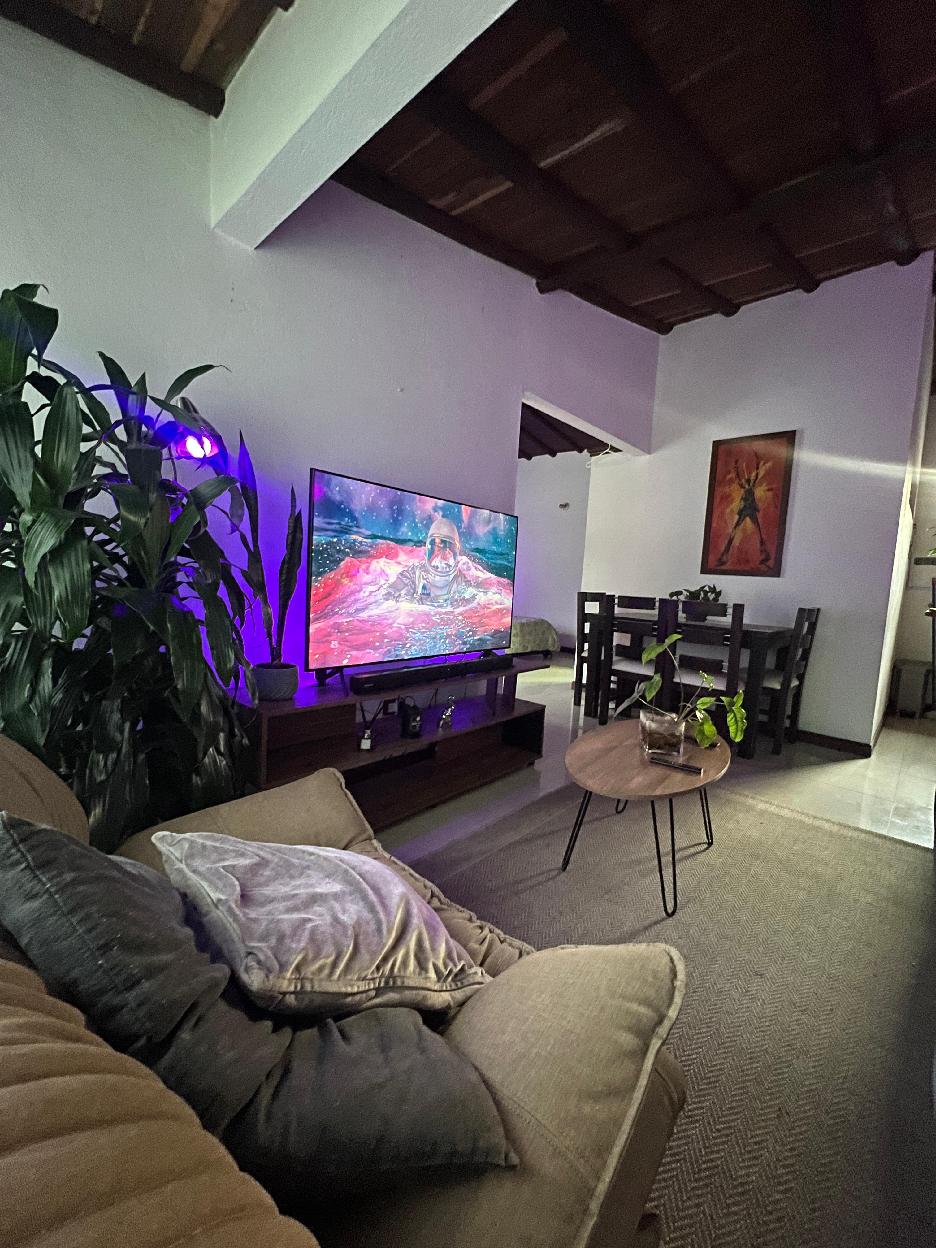 ARRIENDO APARTAESTUDIO AMOBLADO EN EL POBLADO