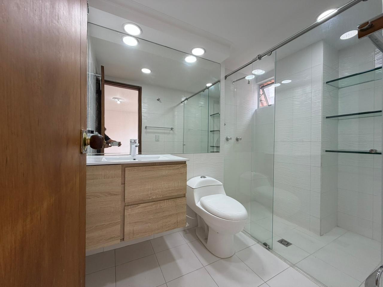 ARRIENDO APARTAMENTO EN LAURELES