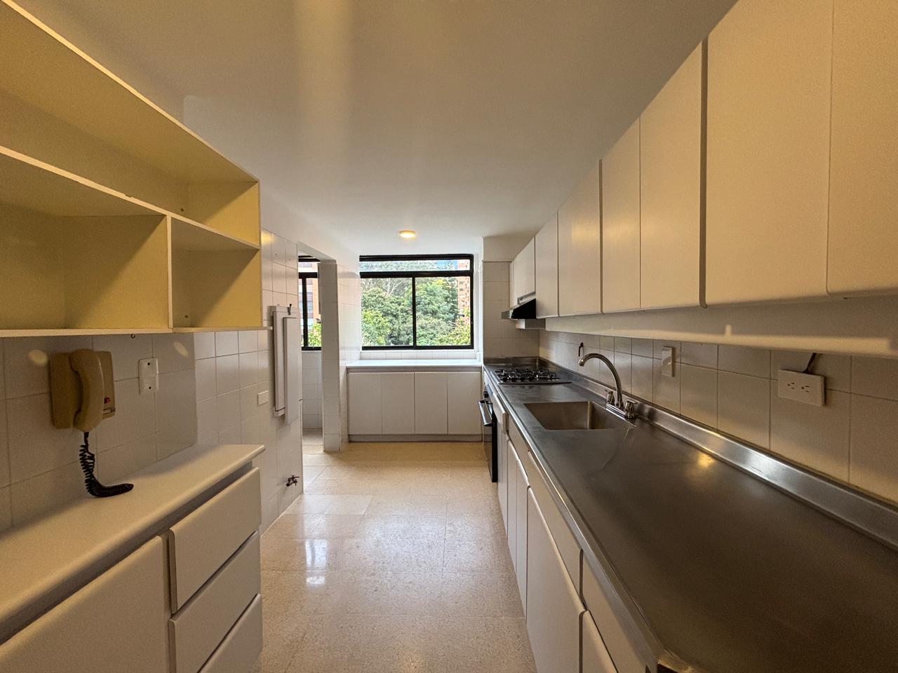 ARRIENDO APARTAMENTO EN EL POBLADO