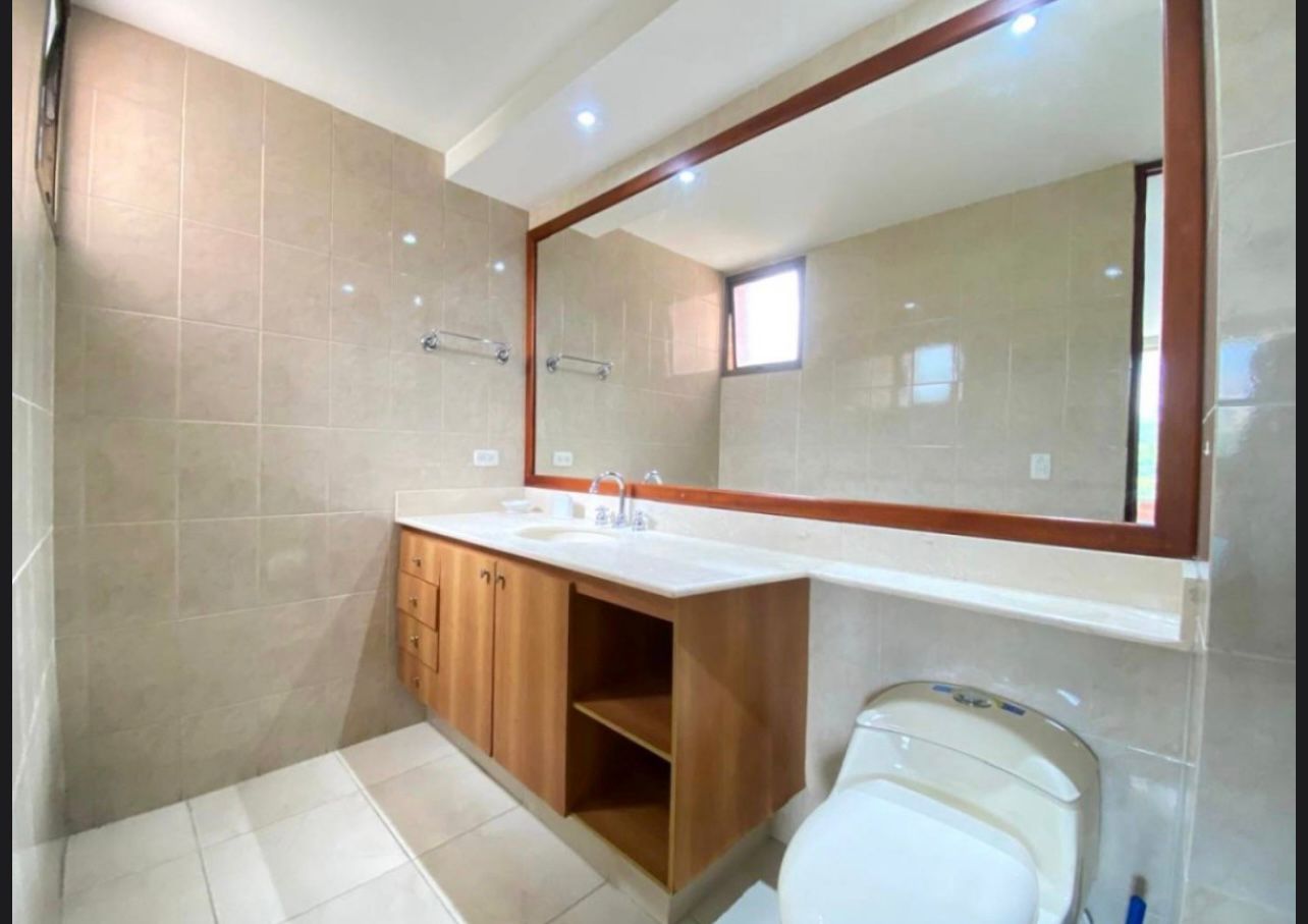 ARRIENDO APARTAMENTO AMOBLADO EN EL POBLADO