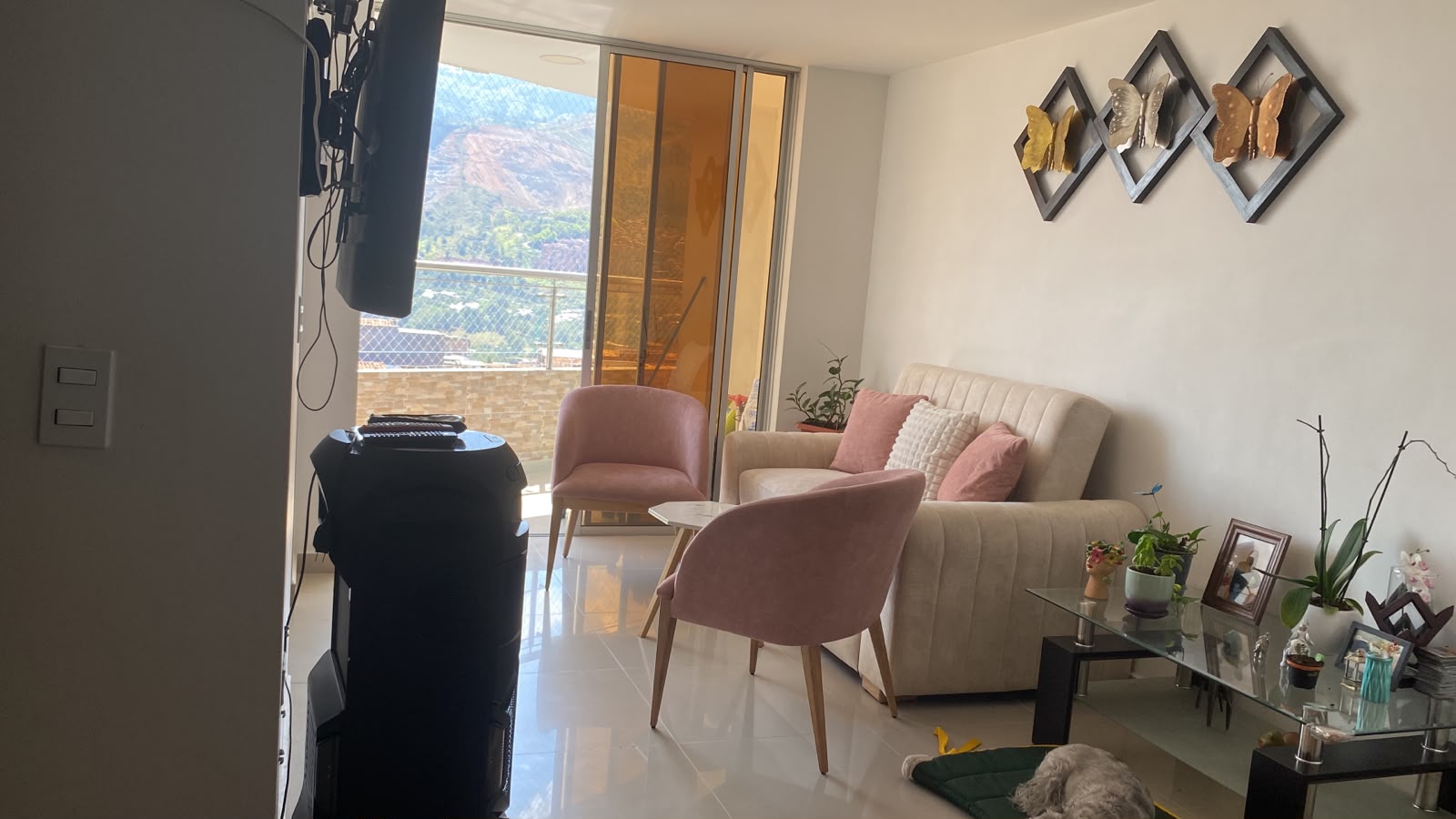 VENDO APARTAMENTO EN FLORENCIA BELLO