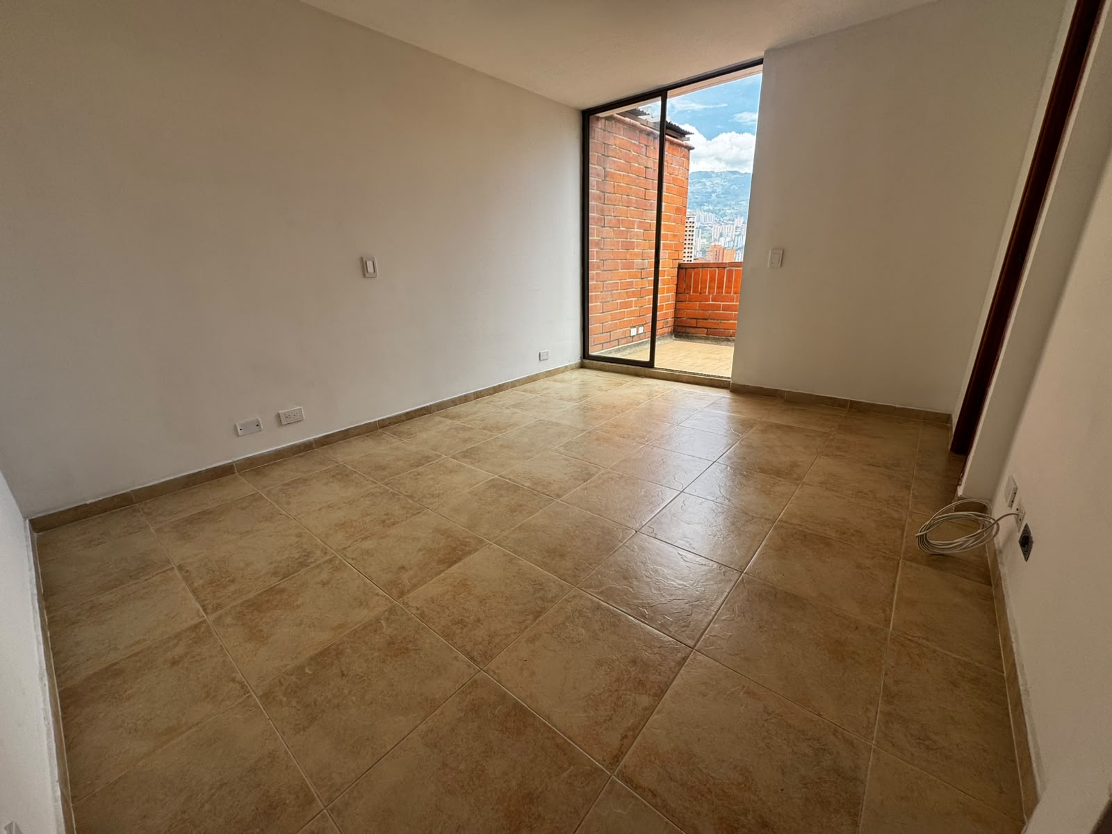 Se arrienda apartamento en laureles