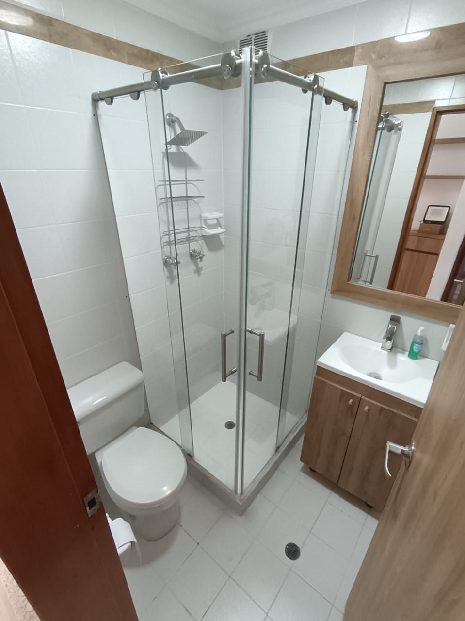 Arrienda Apartamento Loma de los Bernal
