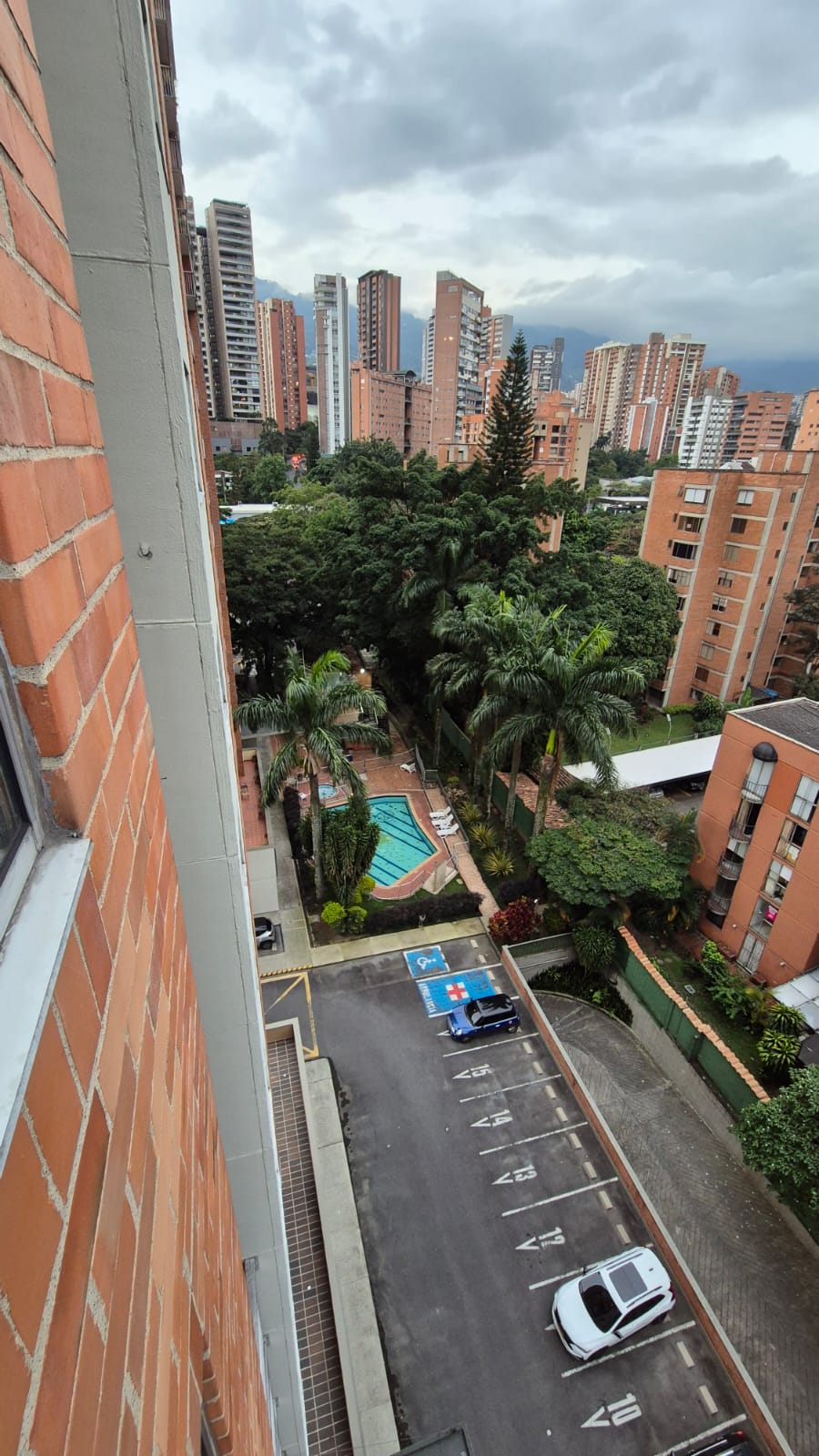 ARRIENDO APARTAMENTO EN EL POBLADO