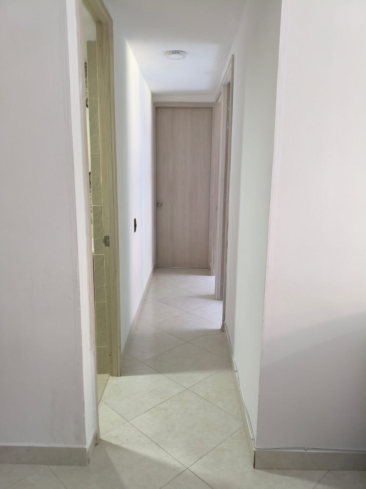 VENDO APARTAMENTO EN LA LOMA DE LOS BERNAL