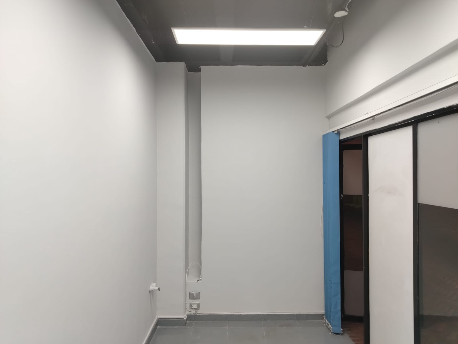 ARRIENDO OFICINA EN EL POBLADO