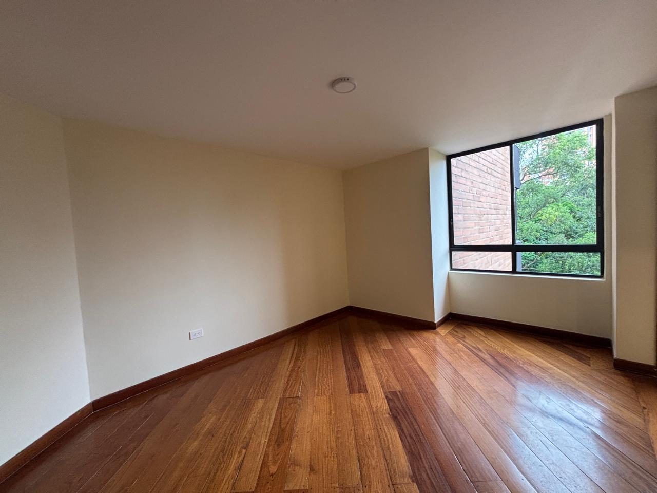ARRIENDO APARTAMENTO EN EL POBLADO