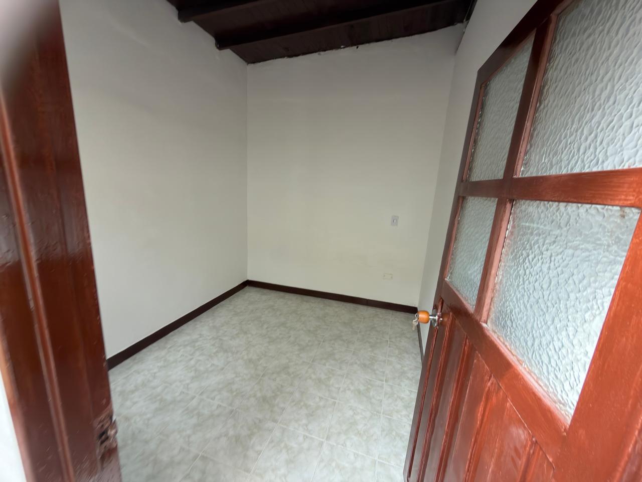 ARRIENDO CASA COMERCIAL EN CALASANZ