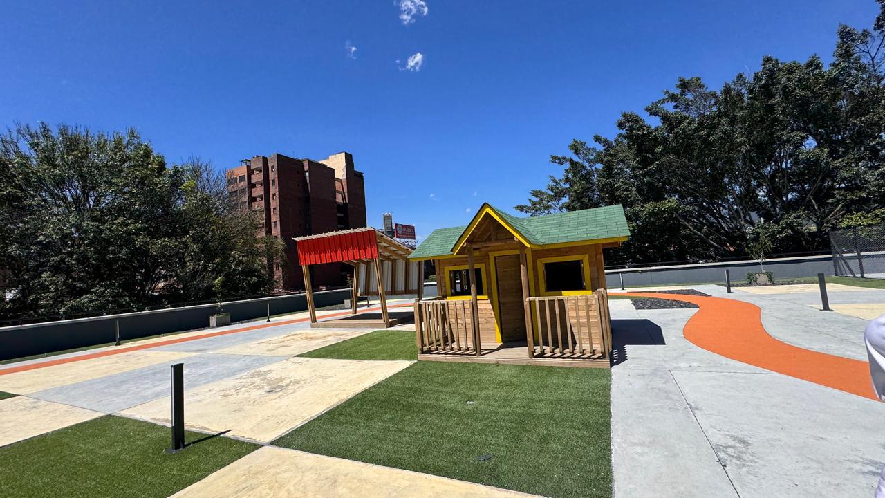 VENDO APARTAMENTO EN LOS COLORES