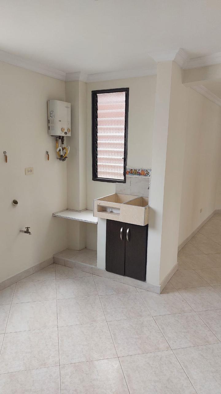 ARRIENDO APARTAMENTO EN SANTA MONICA