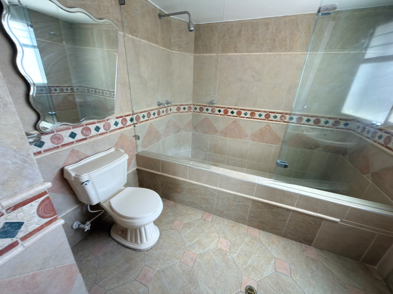 ARRIENDO APARTAMENTO DUPLEX EN EL VELODROMO