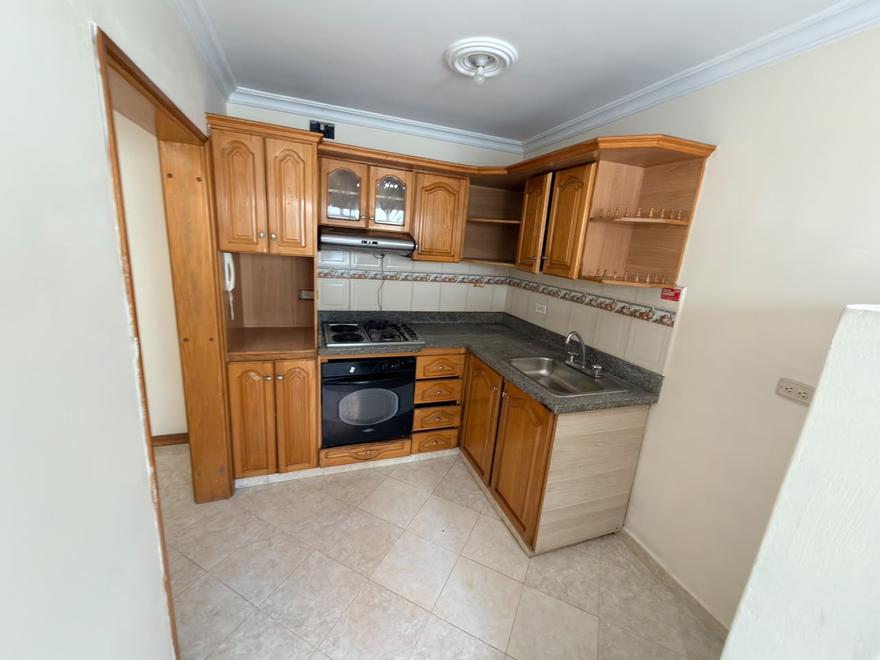 ARRIENDO APARTAMENTO DUPLEX EN EL VELODROMO