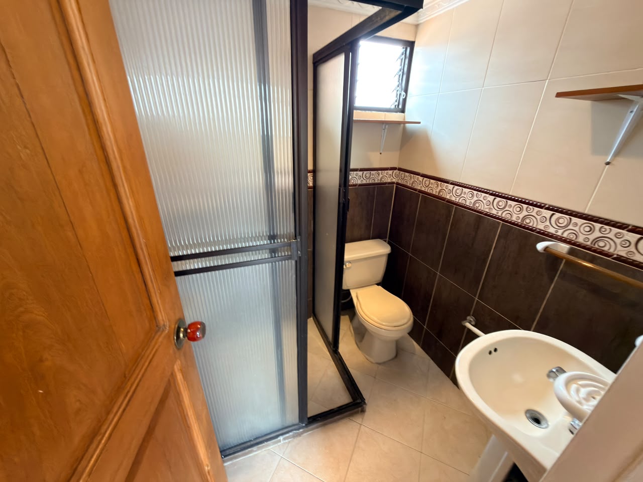 ARRIENDO APARTAMENTO EN LA FLORESTA