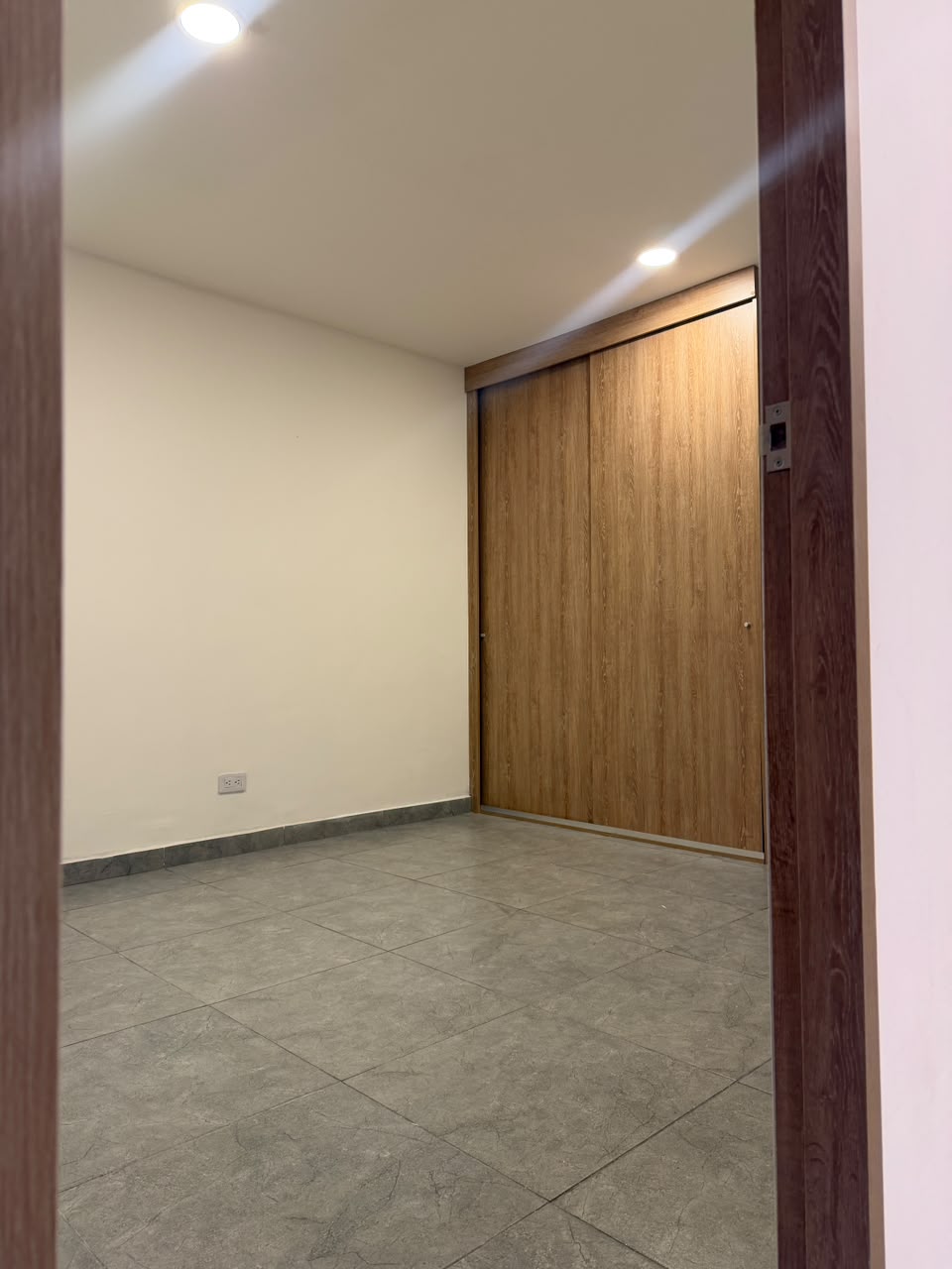 VENDO APARTAMENTO EN LA AURORA