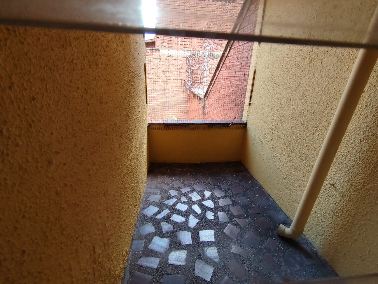 Se arrienda casa en simón bolívar
