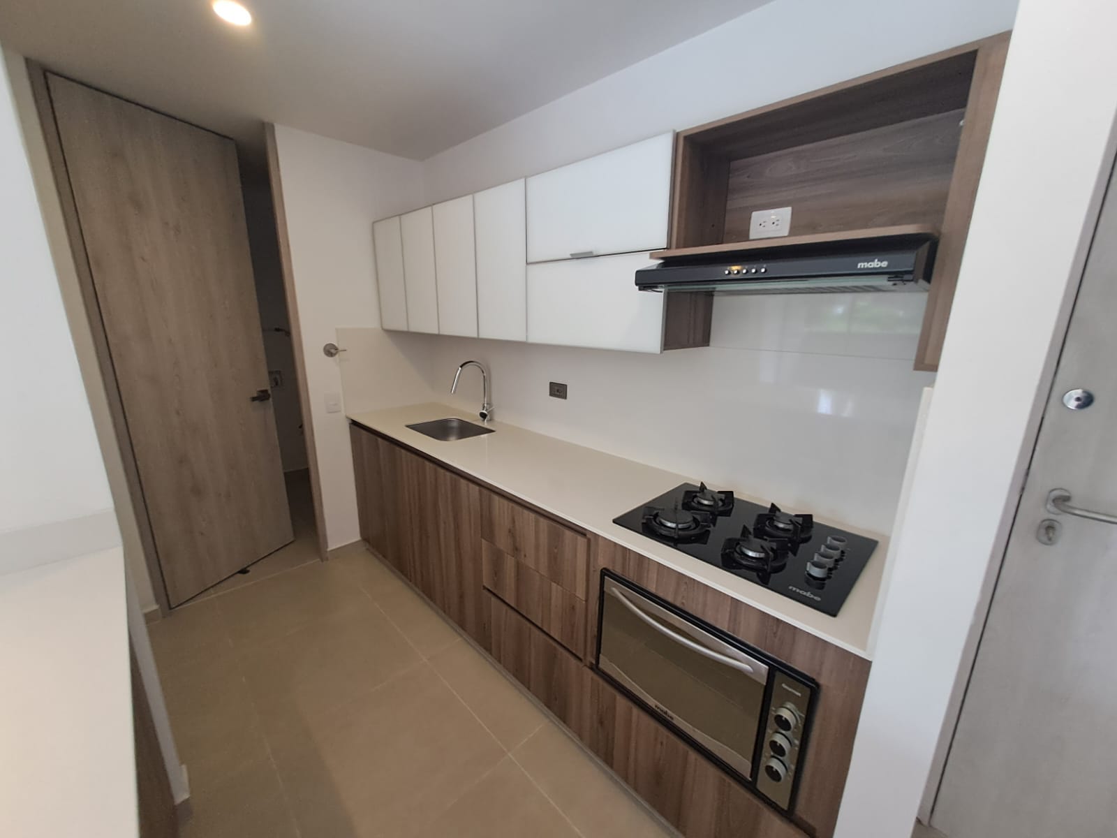 ARRIENDO APARTAMENTO POBLADO  LOS BALSOS