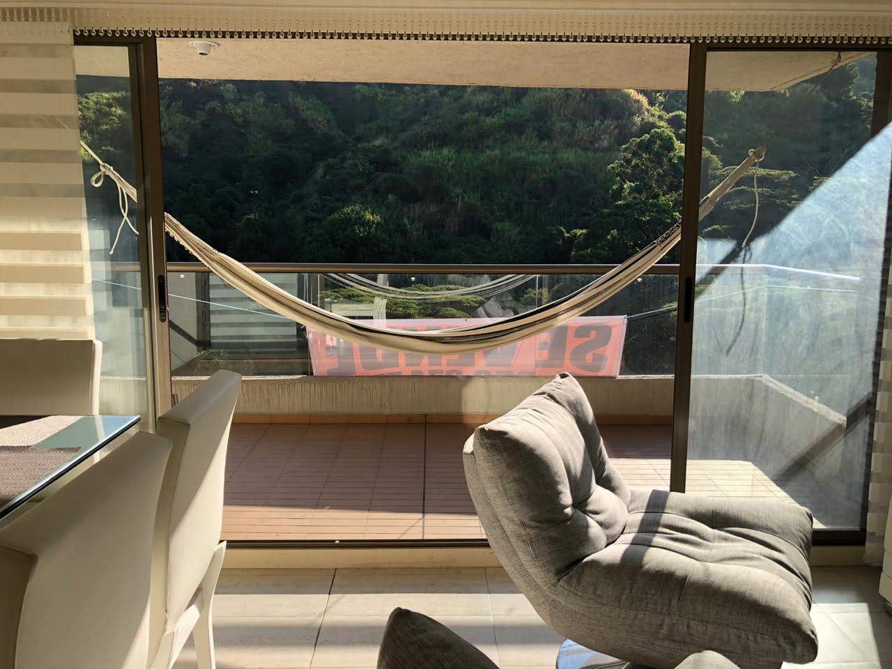 VENDO APARTAMENTO EN LA LOMA DE LOS BERNAL